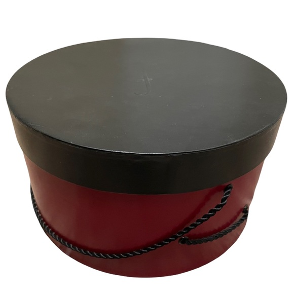 Frederick's of Hollywood Other - Frederick’s of Hollywood red & black hat box